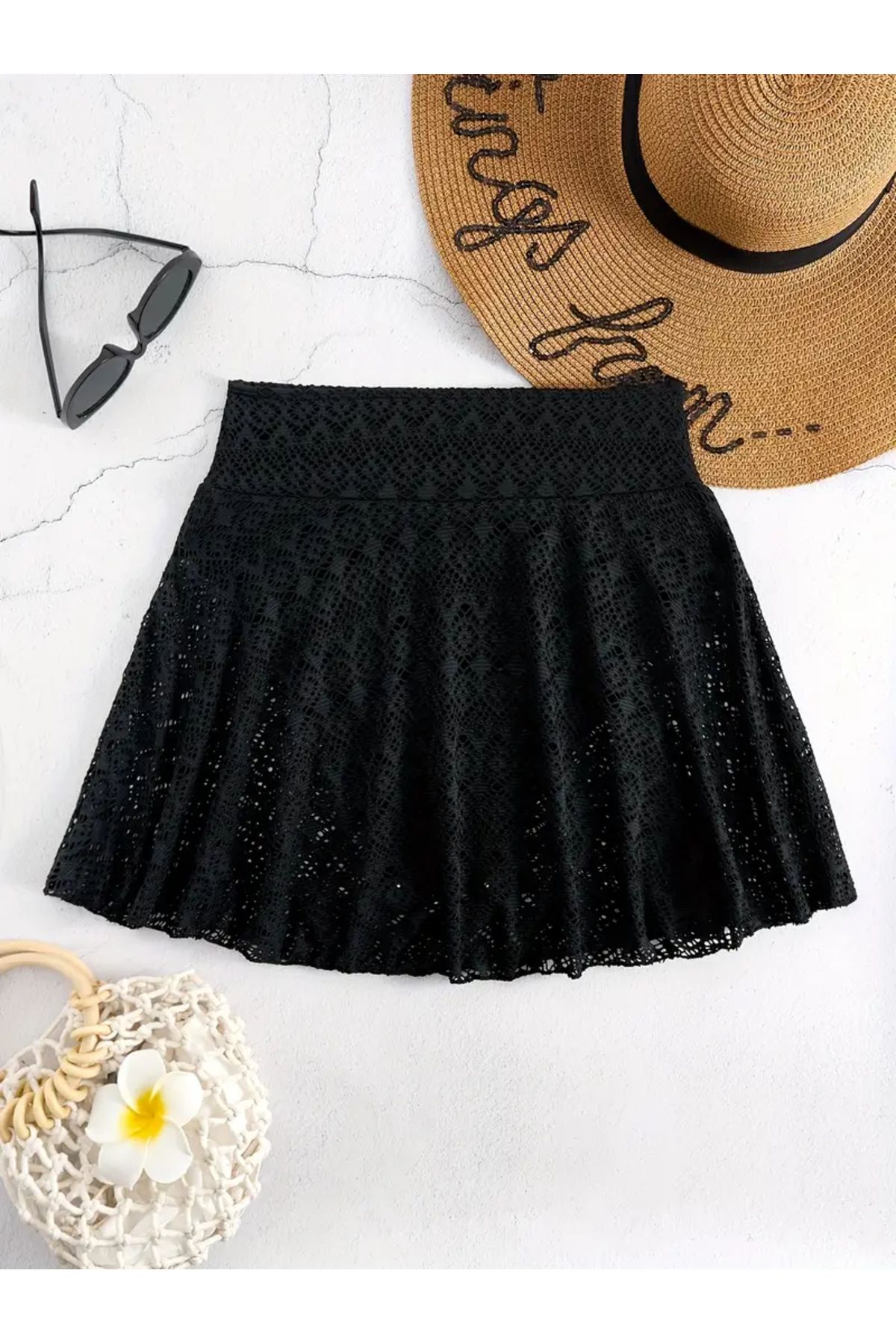 Kadın Dantel Süslemeli̇ Spandex Karişimi Deni̇zde Gi̇yi̇li̇r Elde Yikanir